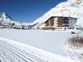 蒂罗尔阿尔卑斯山酒店图片