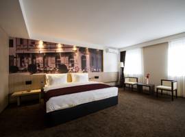 image of City Hotel