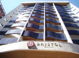 布里斯都瓜拉帕里公寓酒店图片