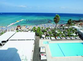 image of Silver Sands Beach Hotel