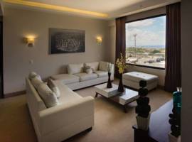 image of Weston Suites Hotel