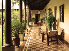 image of Hotel Aurora