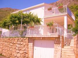 image of Seven Seas Apartments