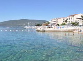 image of Hotel Perla