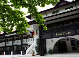 image of Hotel Cornul Vanatorului