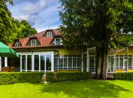 image of Parkhotel na Baračke