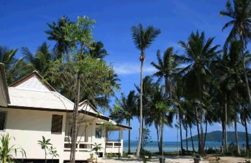 苏梅岛金塔海滩酒店图片